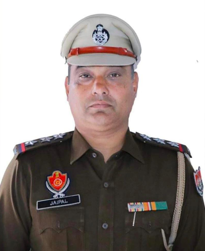 कोहरे में गाड़ी चलाते समय कुछ बातों का ध्यान रखने की जरूरत: इंस्पेक्टर जय पाल